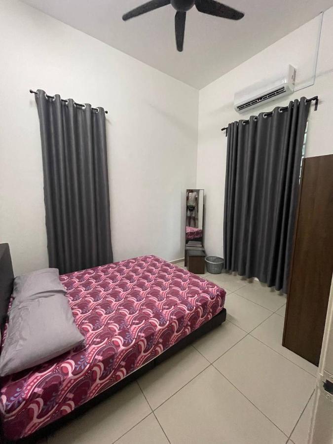 Bungalow Homestay Jasin Malacca Екстериор снимка