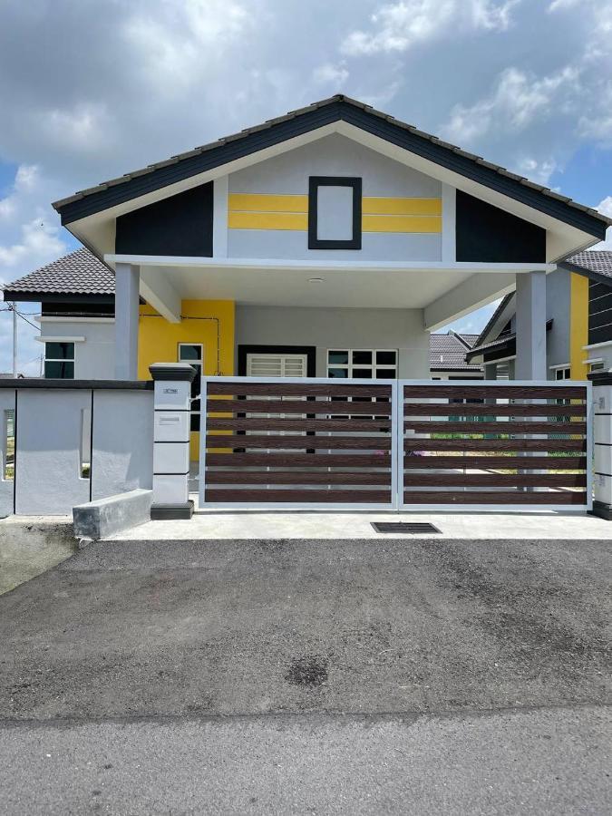 Bungalow Homestay Jasin Malacca Екстериор снимка