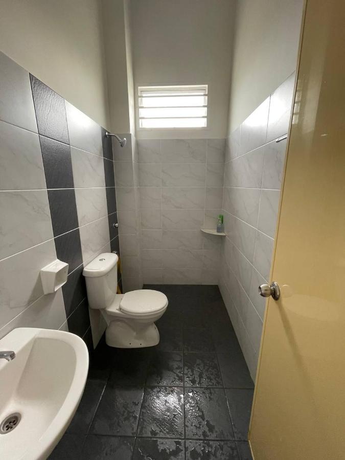 Bungalow Homestay Jasin Malacca Екстериор снимка